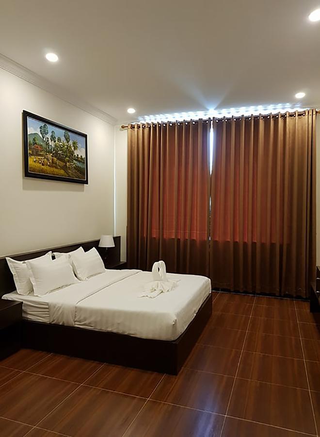 Apple Hotel Two - Near Phnom Penh Airport Экстерьер фото