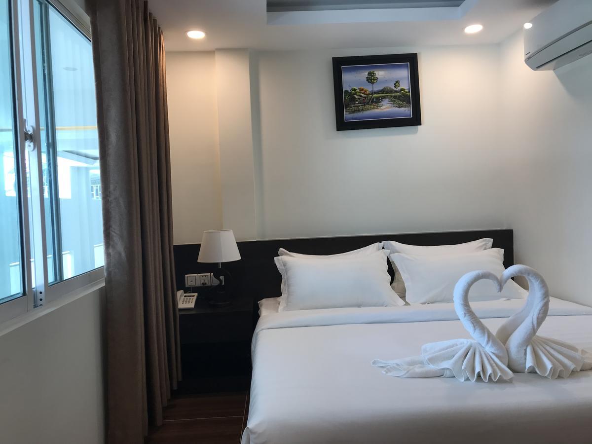 Apple Hotel Two - Near Phnom Penh Airport Экстерьер фото