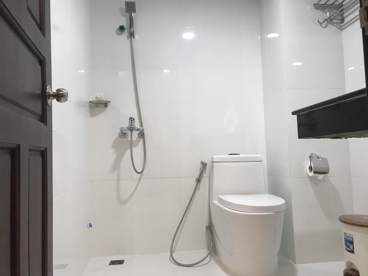 Apple Hotel Two - Near Phnom Penh Airport Экстерьер фото